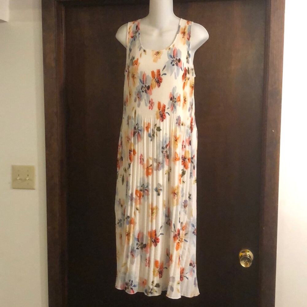 June and Delancey Brand White Floral Maxi Dress NWT Sleeveless Style Size Medium